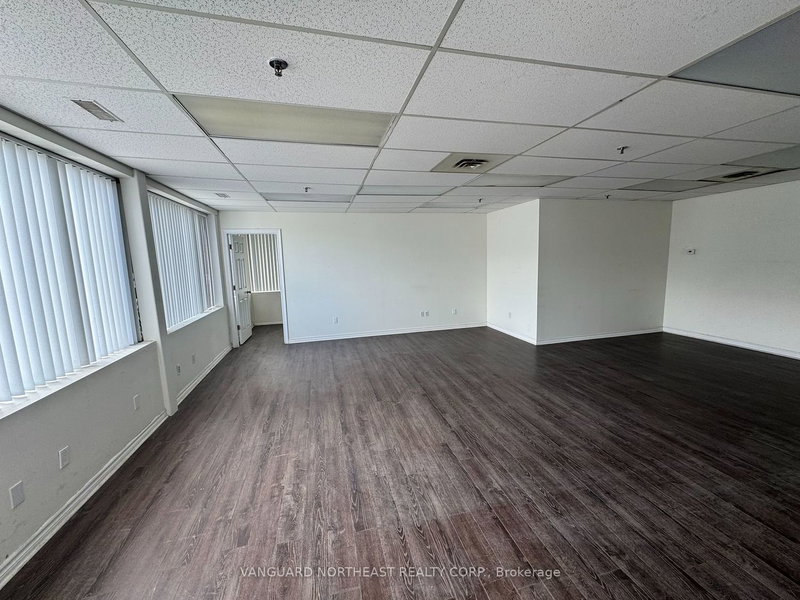 11 - 15 West Pearce St, Richmond Hill, L4B 1E3 | Image 3