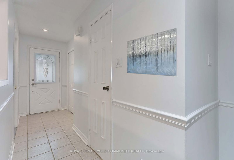 218 Mullen Dr, Vaughan, L4J 2P1 | Image 2