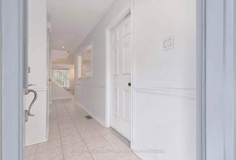 218 Mullen Dr, Vaughan, L4J 2P1 | Image 3