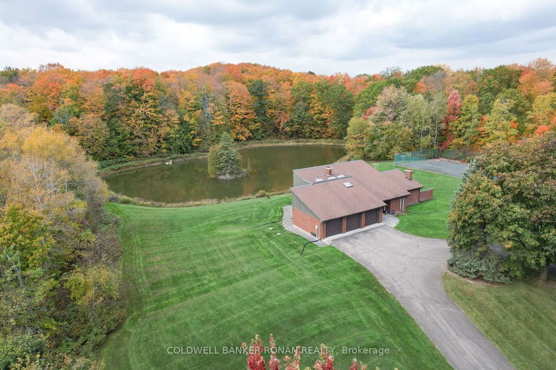 home for sale on 15820 11th Concession