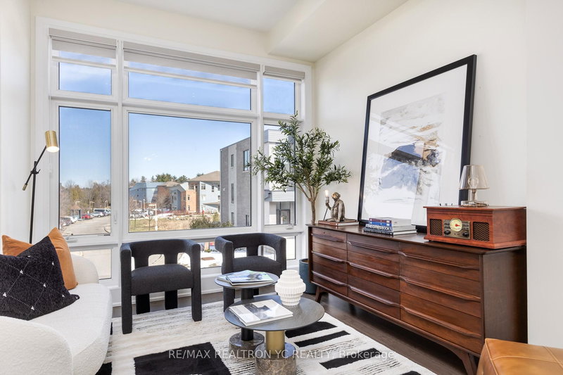 10 Hesperus Rd, Vaughan, L4J 0K3 | Image 3