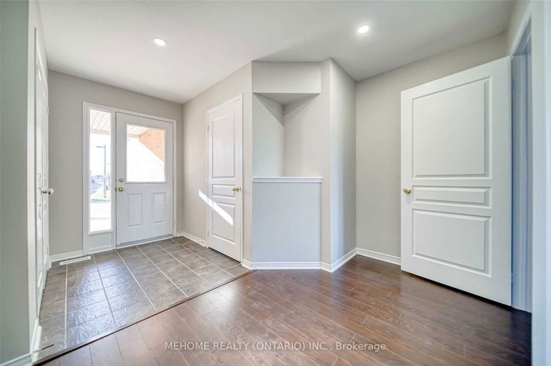 home for lease on 38 Old Oak Lane
