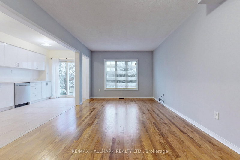 55 Walkview Cres, Richmond Hill, L4E 4H6 | Image 3