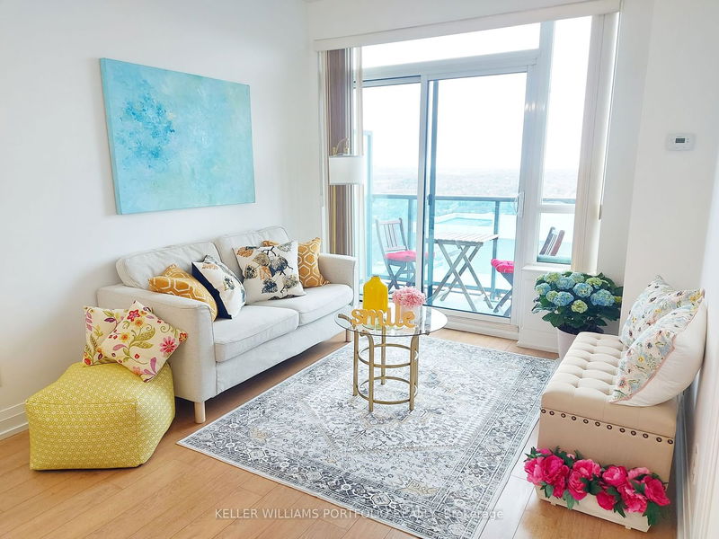 home for sale on 2305-7165 Yonge Street
