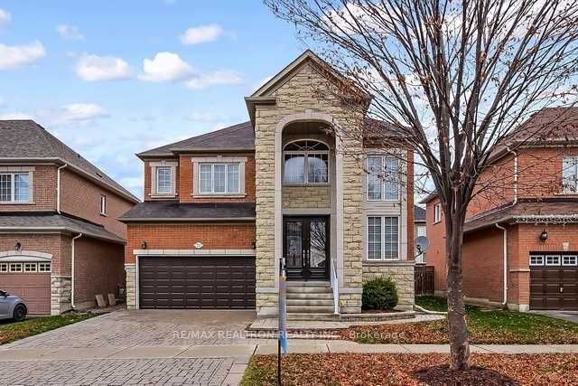 home for lease on 73 Adastra Crescent