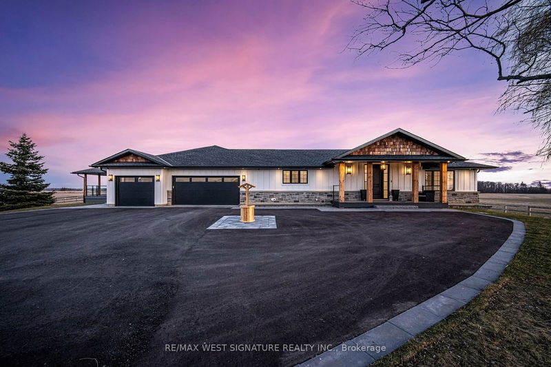 home for sale on 6435 16th Sideroad