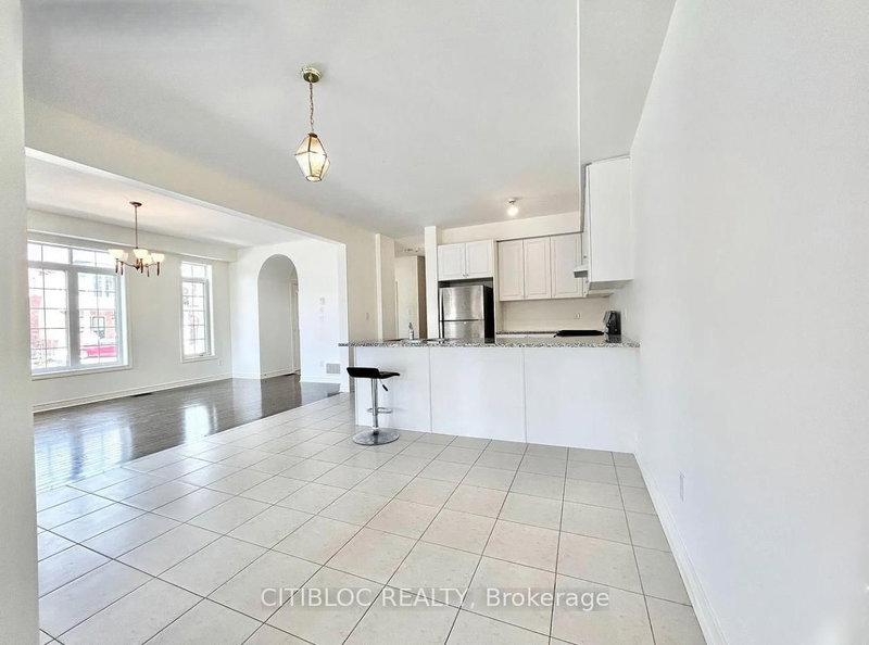 Upper - 35 Clarinet Lane, Whitchurch-Stouffville, L4A 4N8 | Image 3