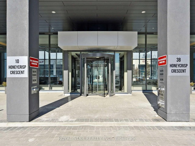 909 - 10 Honeycrisp Crescent