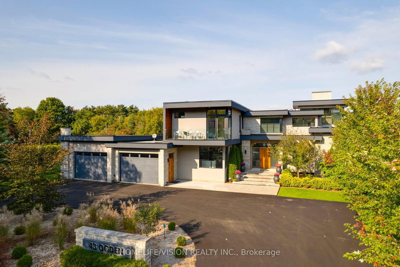 43 Ogden Cres, Whitchurch-Stouffville, L4A 1P1 | Image 2