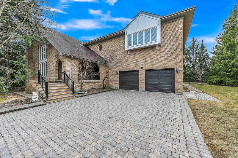 7 Wendover Crt, Richmond Hill, L4B 3G4 | Image 2