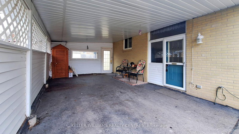 764 Elgin St, Newmarket, L3Y 3B8 | Image 3