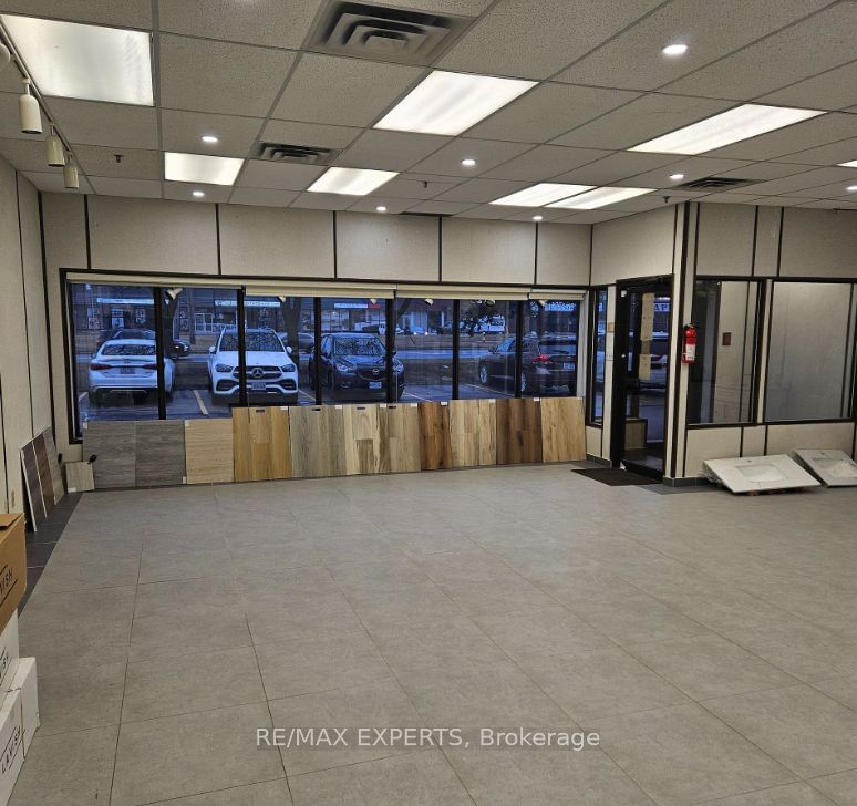 8 - 3300 Steeles Ave W, Vaughan, L4K 2Y4 | Image 2