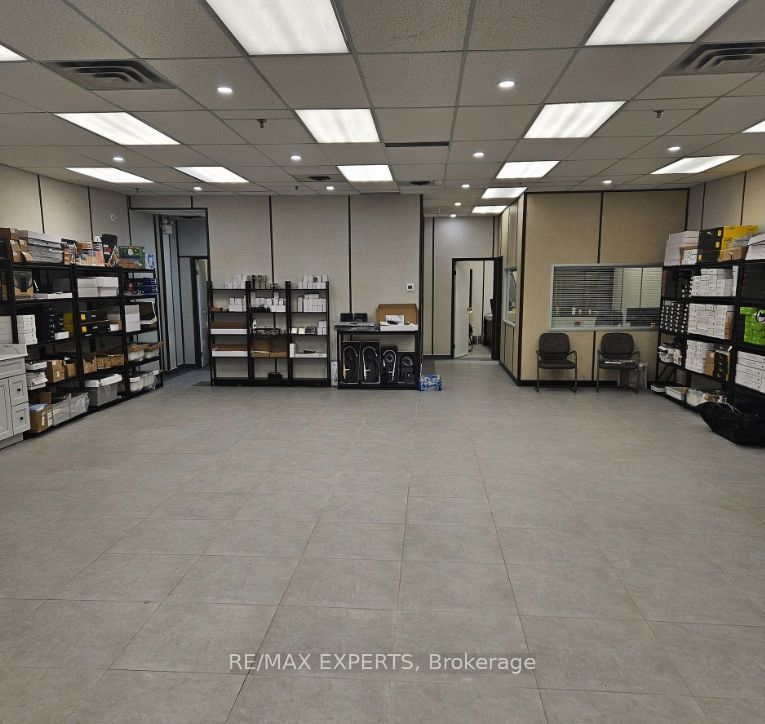 8 - 3300 Steeles Ave W, Vaughan, L4K 2Y4 | Image 3