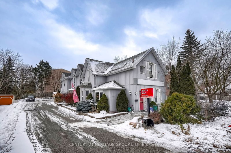 482 Queen St  Newmarket, L3Y 2H3 | Image 3