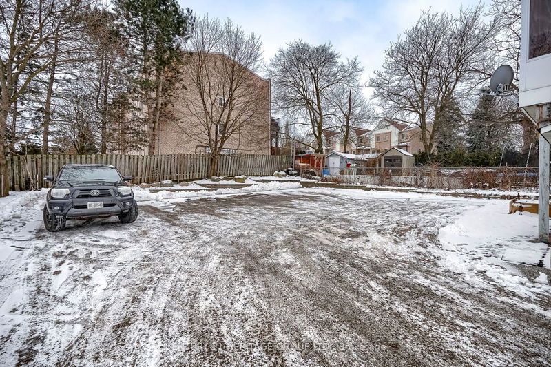 482 Queen St  Newmarket, L3Y 2H3 | Image 38