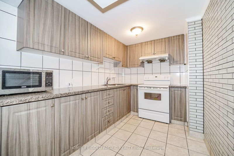 17 Crandall Dr  Markham, L3P 6H7 | Image 35