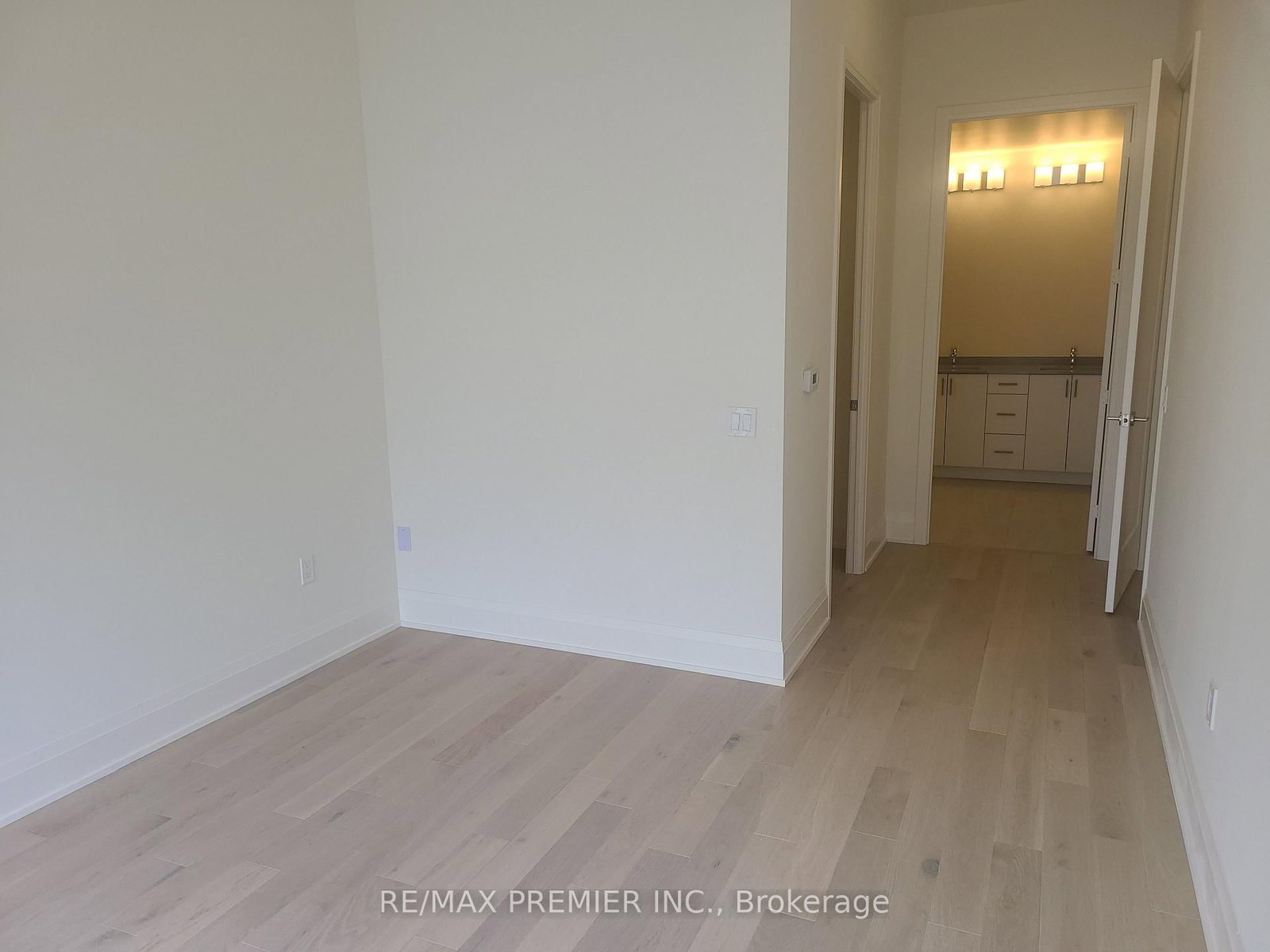 9000 Jane Street, Unit PH 202 - Photo 10