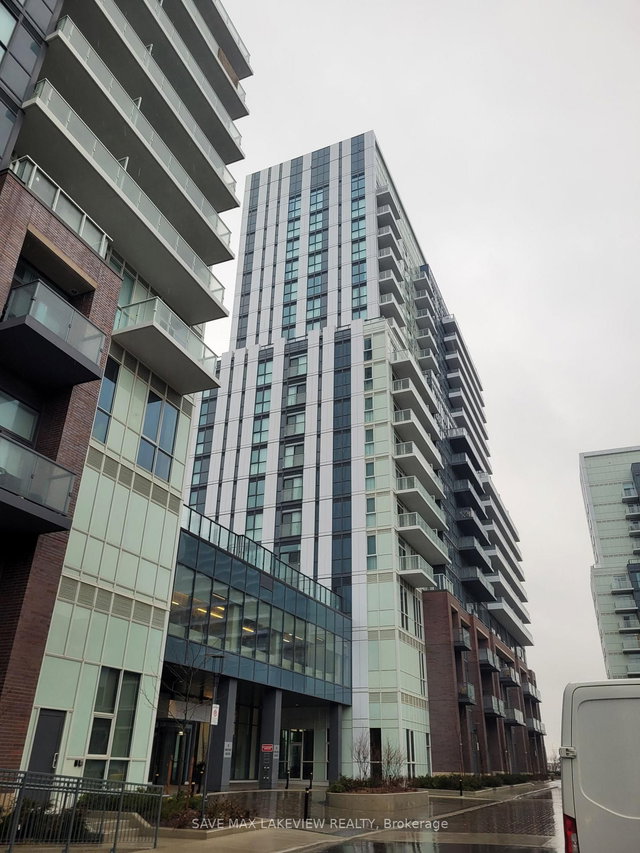 1006 - 38 Honey Crisp Crescent