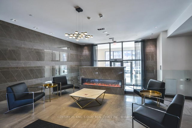 502 - 28 Uptown Drive