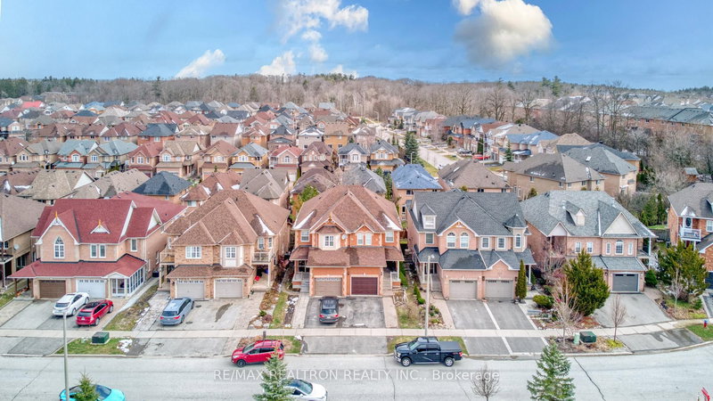 89 English Oak Dr, Richmond Hill, L4E 3X4 | Image 3