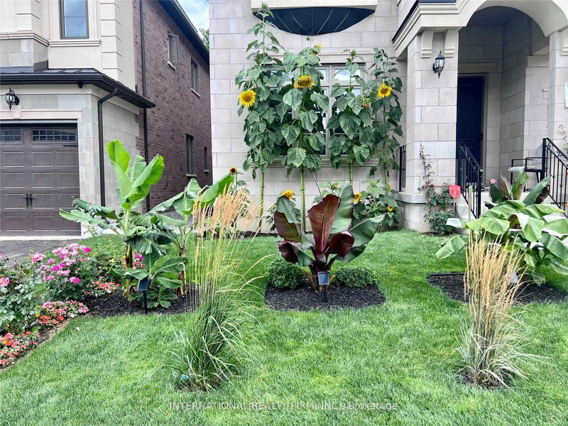 150 Cannes Ave, Vaughan, L4H 5A8 | Image 2