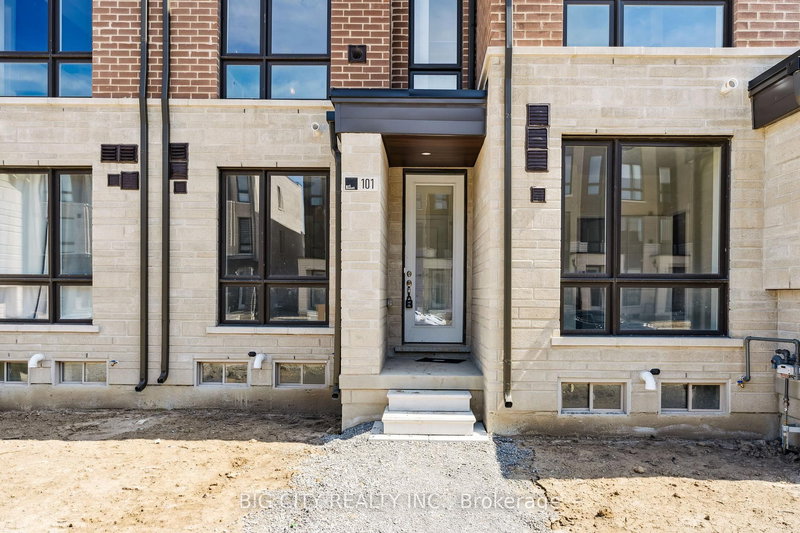 101 Stauffer Cres, Markham, L6B 1R1 | Image 2