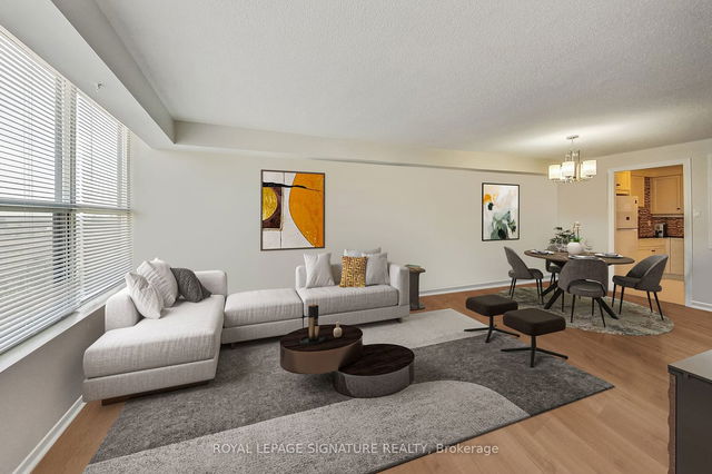 808 - 250 Davis Drive