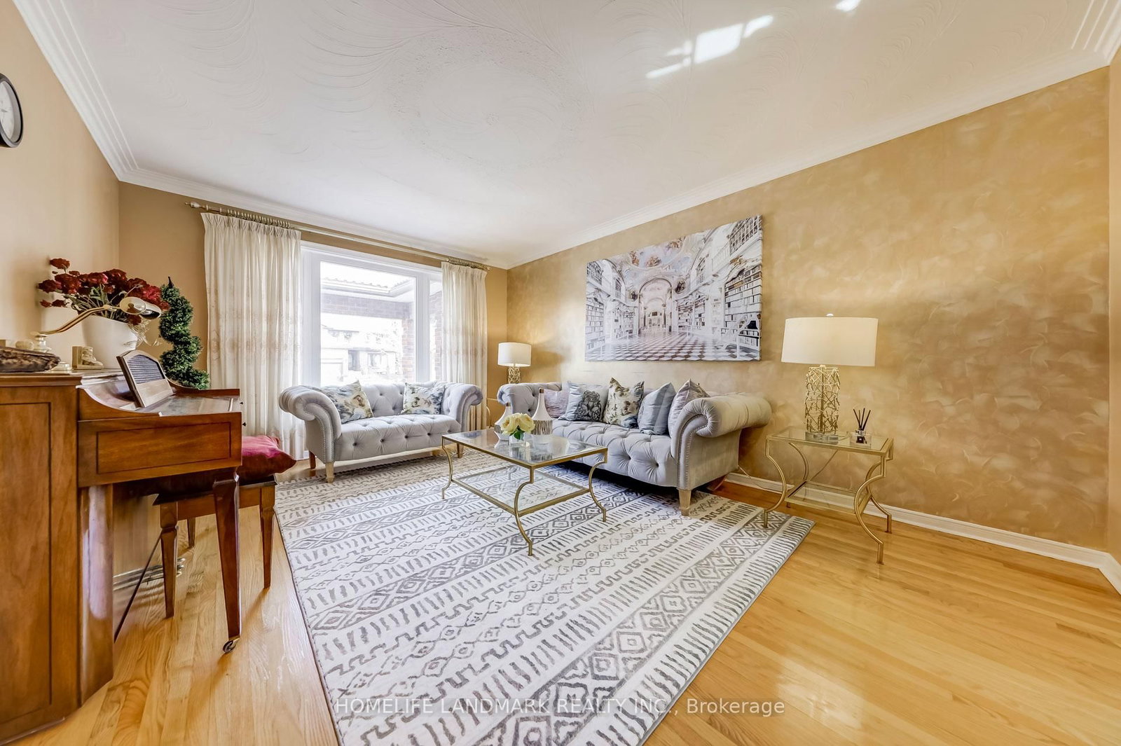 Listing Image 7