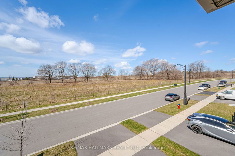 1025 Langford Blvd  Bradford West Gwillimbury, L3Z 4K9 | Image 36