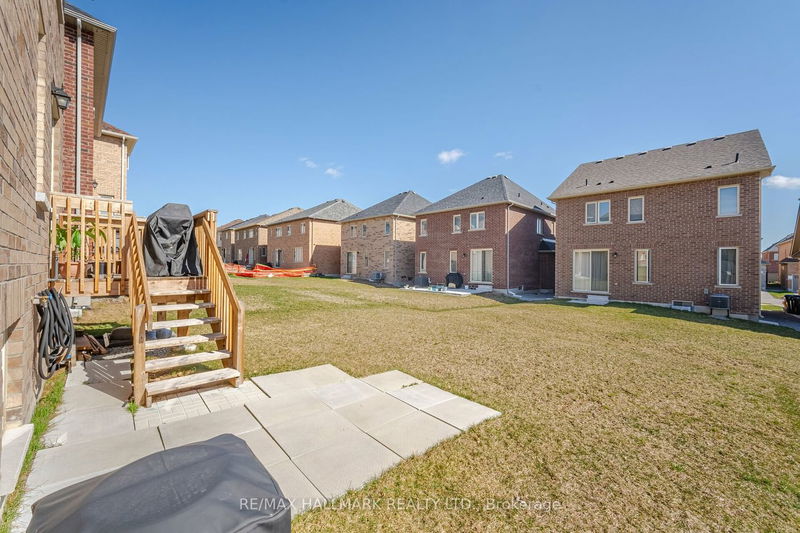 1025 Langford Blvd  Bradford West Gwillimbury, L3Z 4K9 | Image 38