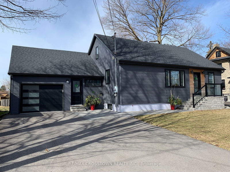 home for lease on 255 Barrie Street