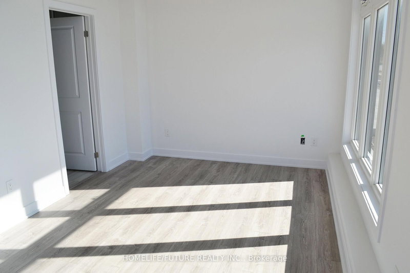 5428 Main St, Whitchurch-Stouffville, L4A 4W8 | Image 3