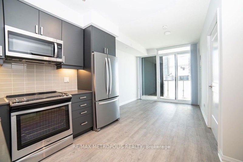 home for lease on 512-7895 Jane Street