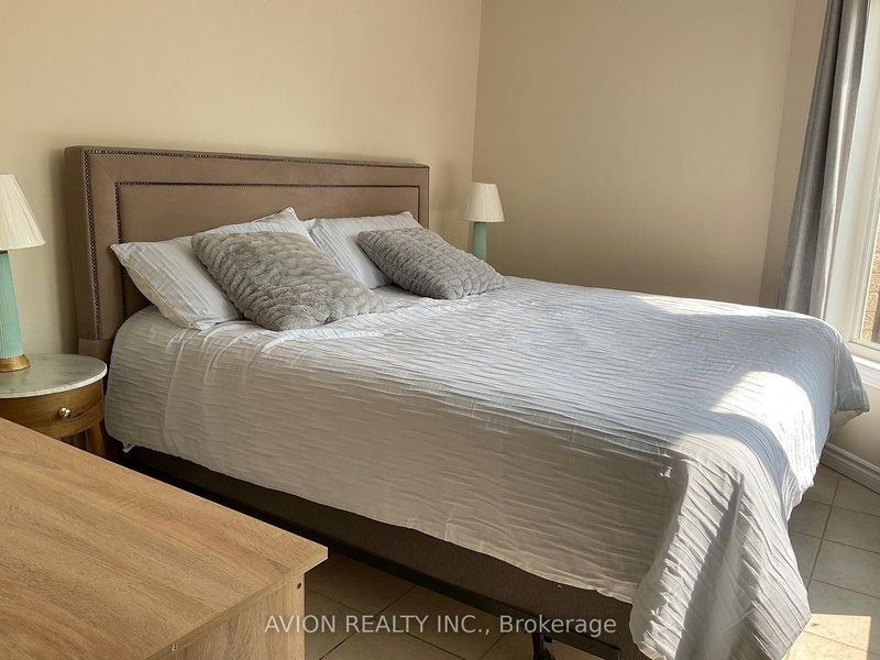 Bsmt - 32 Manorheights St, Richmond Hill, L4S 2H2 | Image 3