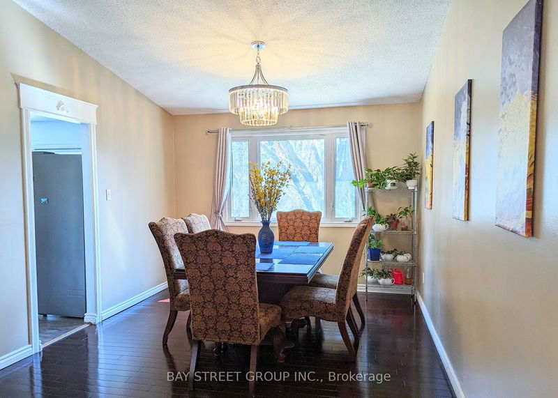 912 Janette St N Newmarket, L3Y 5K2 | Image 12