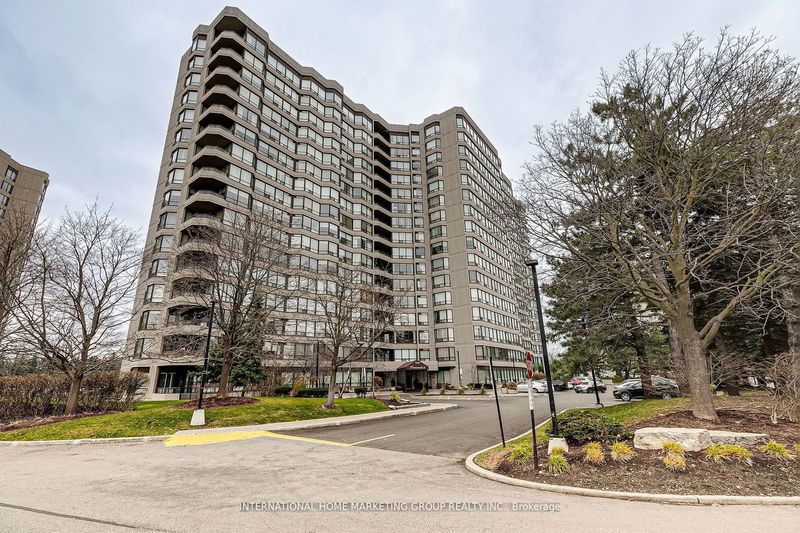 home for sale on 814-7440 Bathurst Street