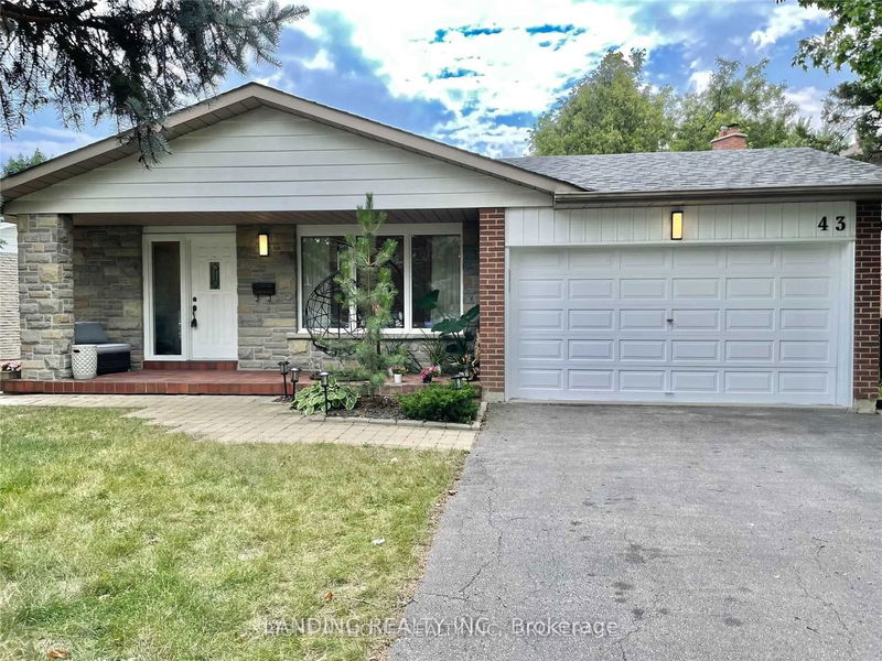 home for lease on Upper-43 Shieldmark Crescent