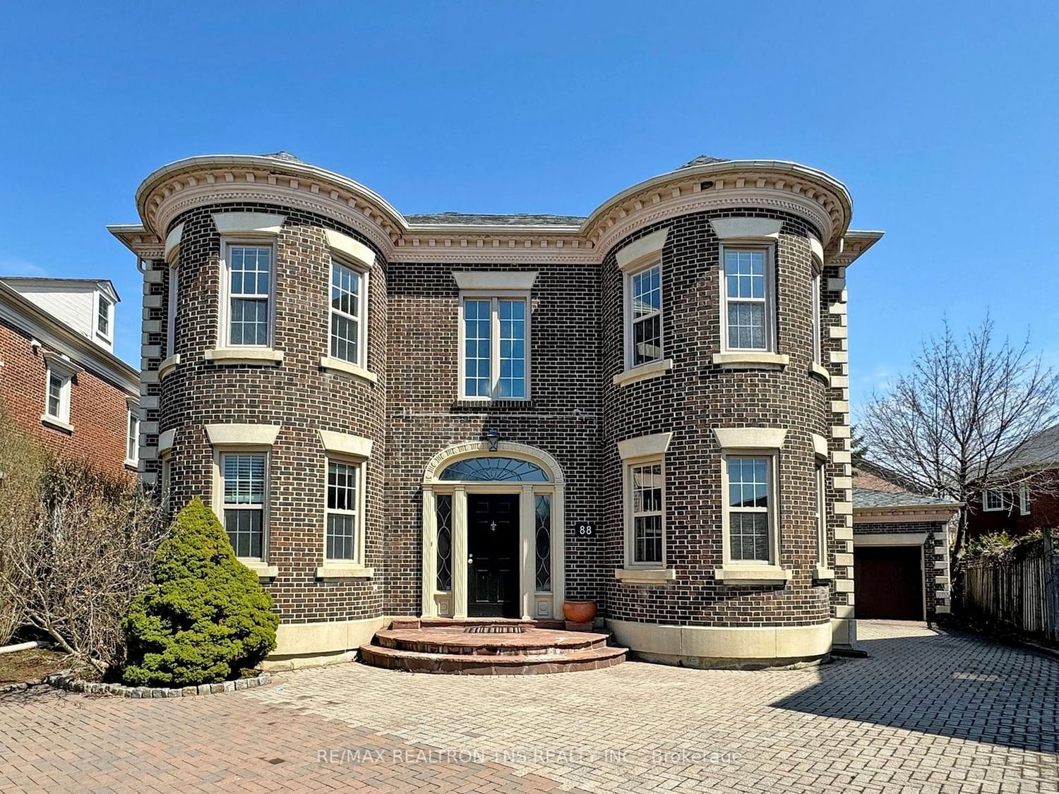 Listing Image 0