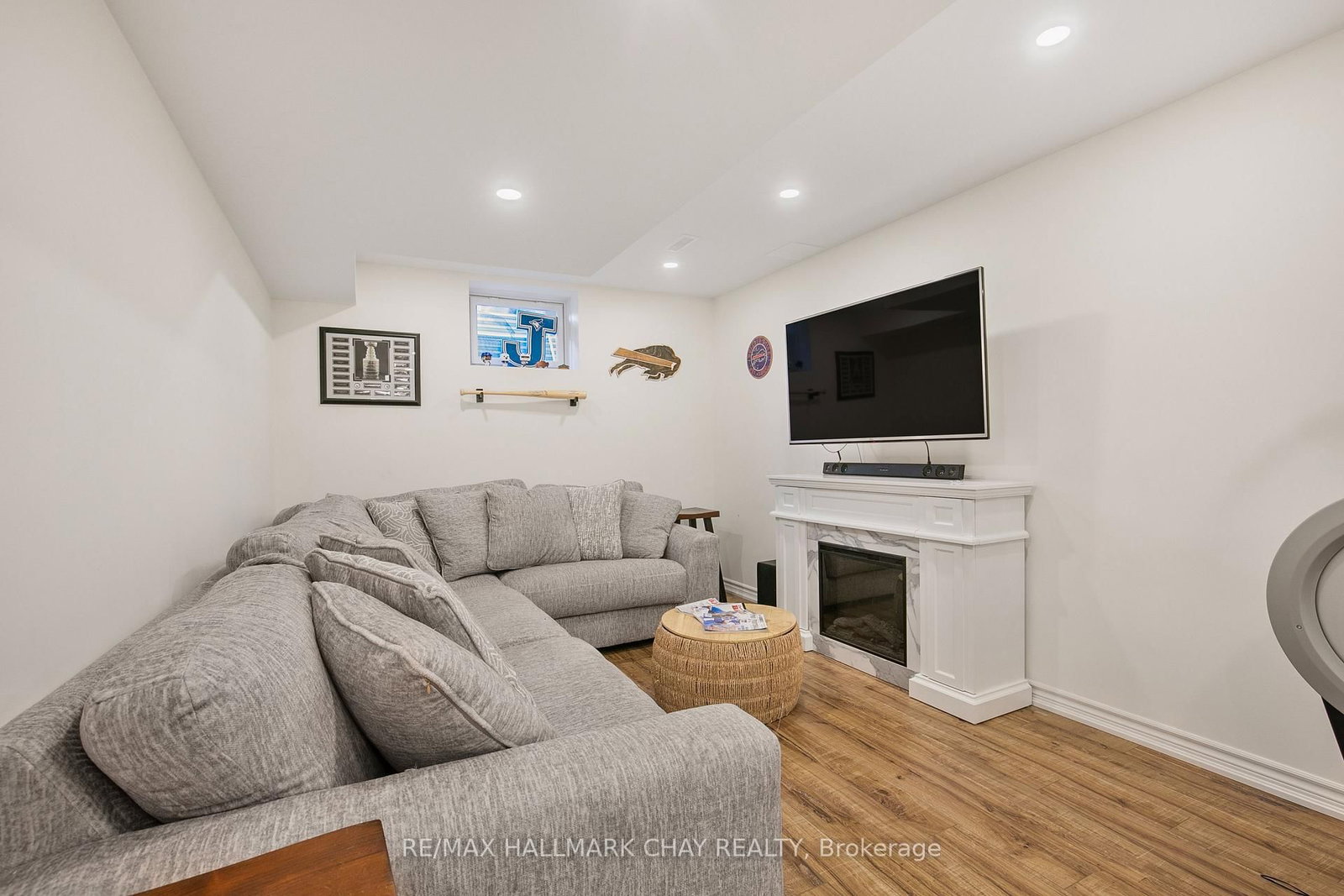 Listing Image 22