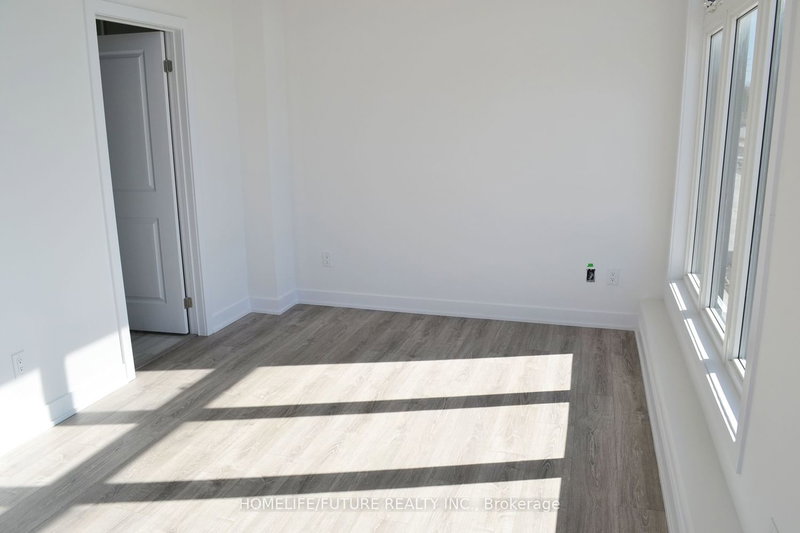 5428 Main St, Whitchurch-Stouffville, L4A 4W8 | Image 2