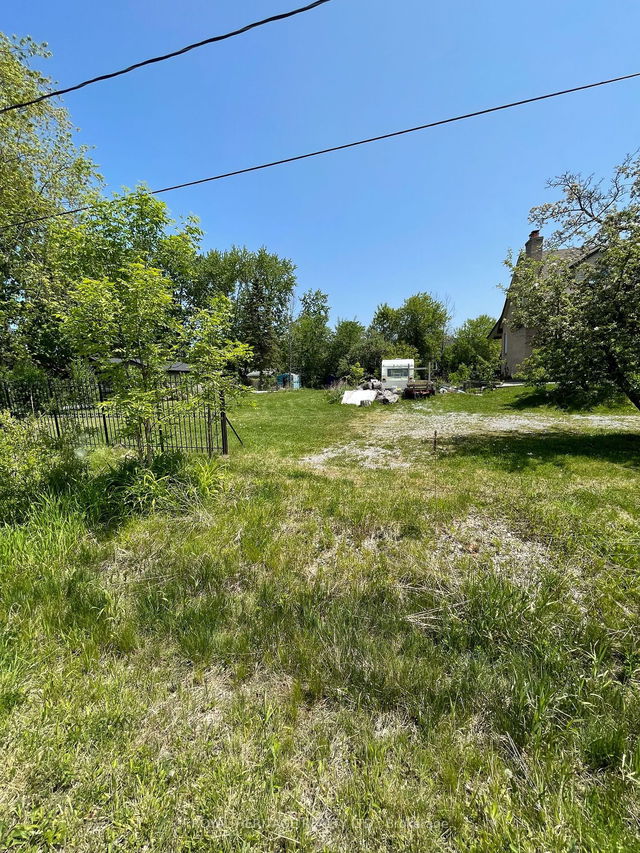 757 Churchill Lane