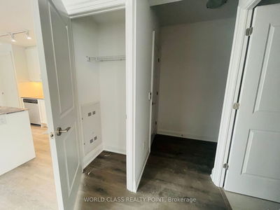 Unit 1108 — 20 Gatineau Dr, Vaughan - Beverley Glen image-0-4