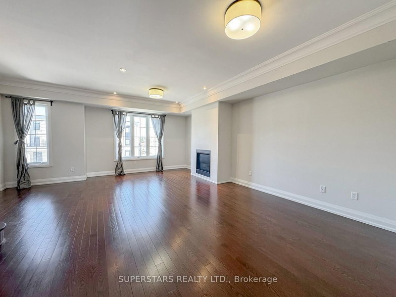 87 Village Pkwy, Markham, L3R 4Z7 | Image 3