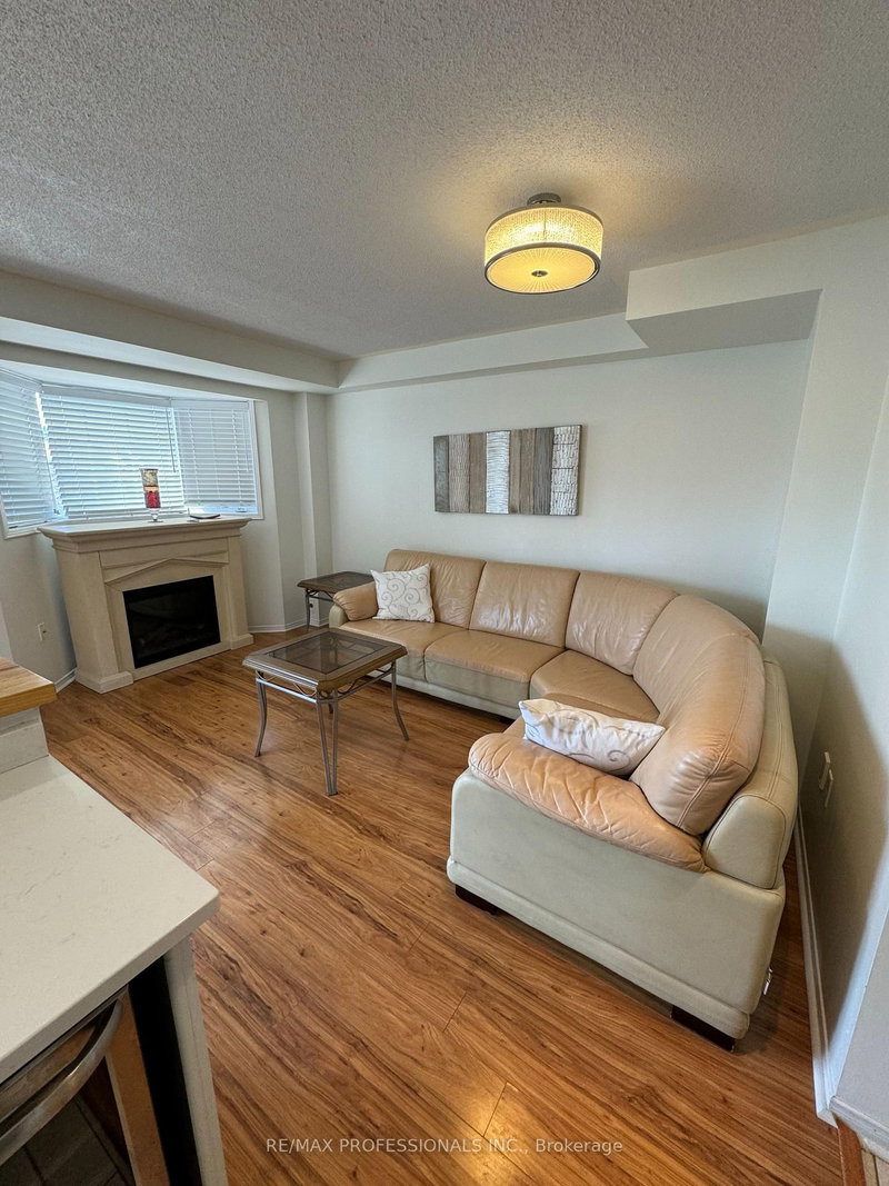 A206 - 15 Cornell Meadows Ave, Markham, L6B 1B5 | Image 3
