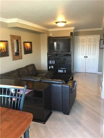 284 Pinnacle Tr, Aurora, L4G 7G2 | Image 3