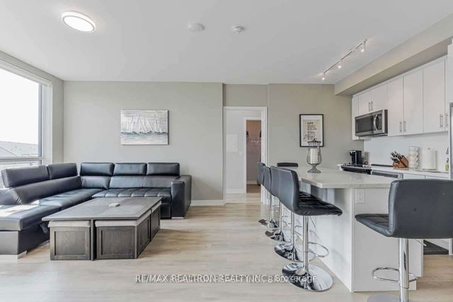 D407 - 333 Sea Ray Avenue