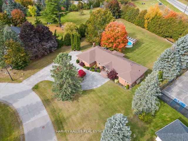 42 Putting Green Crescent