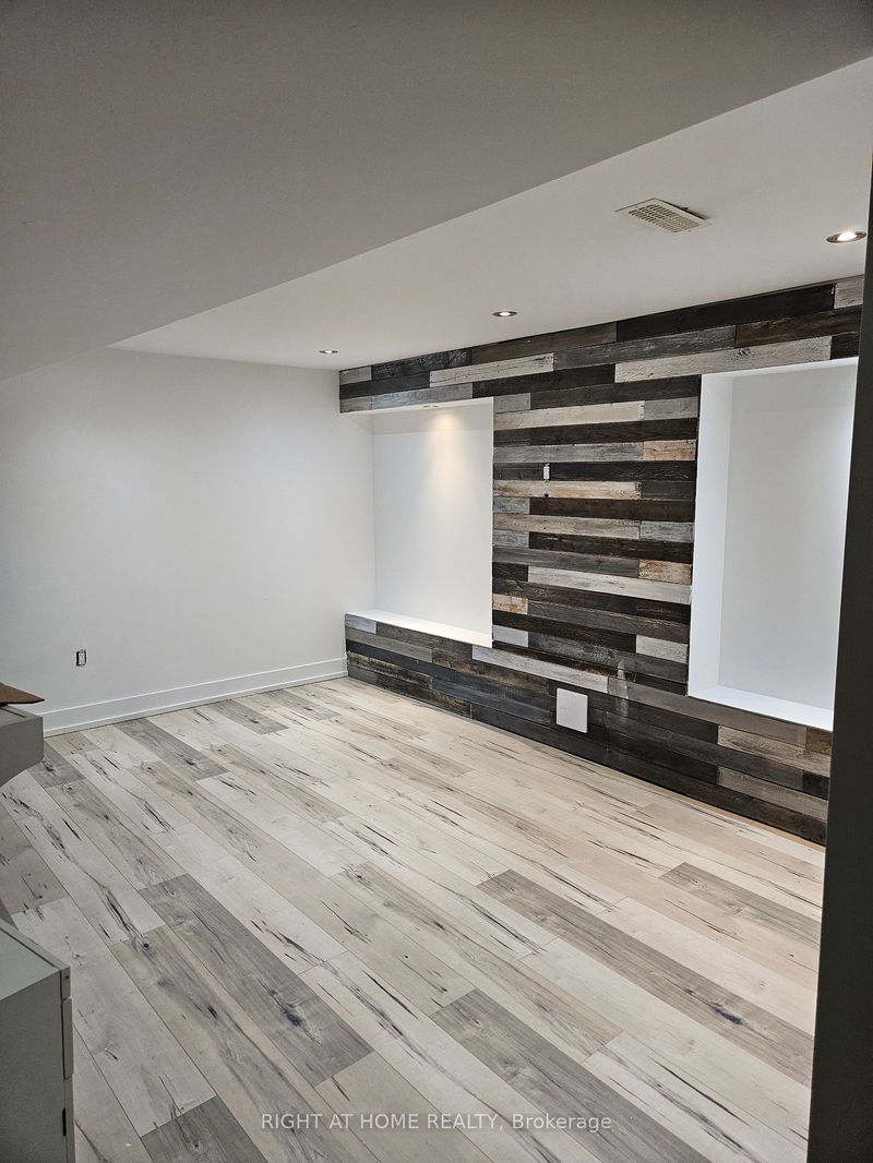 home for lease on 183 Wardlaw Place
