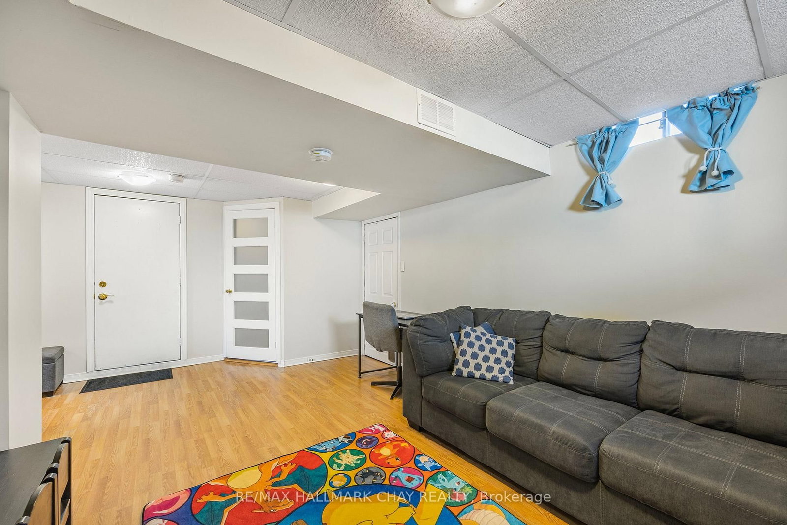 Listing Image 7