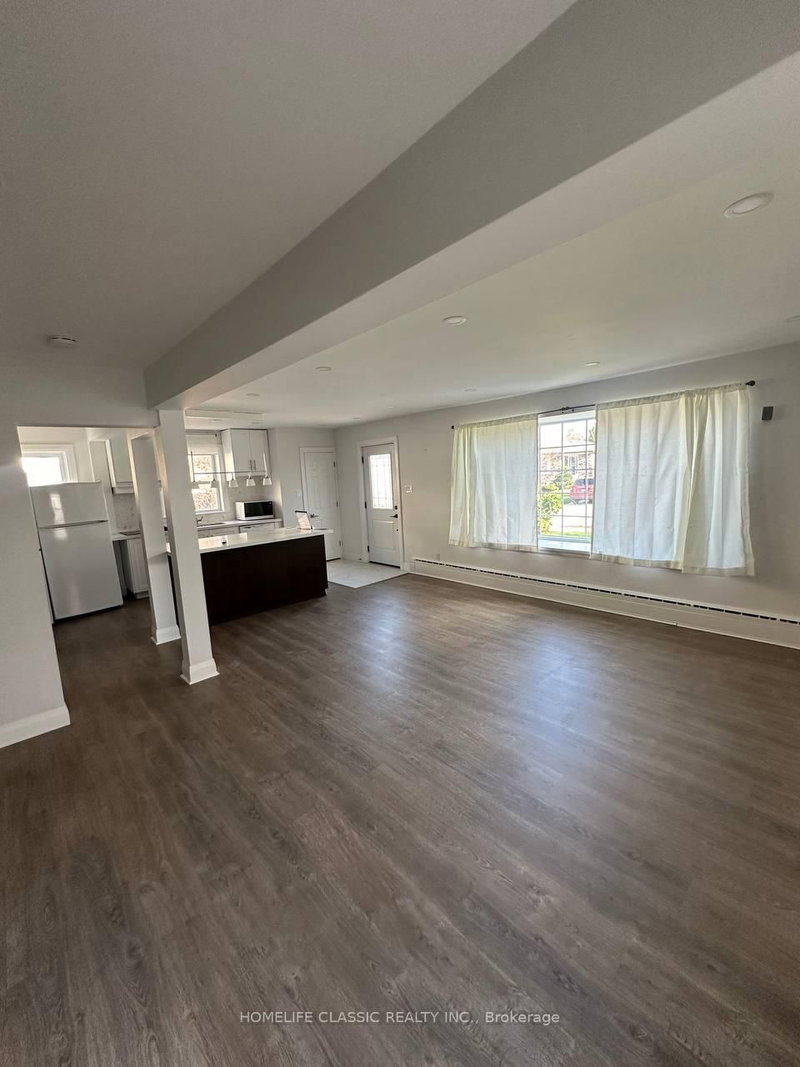 249 Richmond St, Richmond Hill, L4C 3Y9 | Image 2